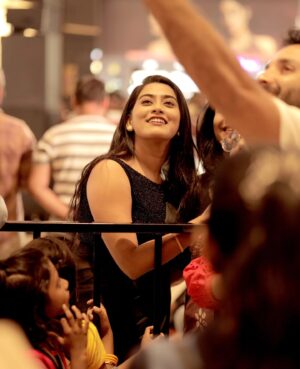 Dayyana Hameed Instagram - 🖤

📷 @arunraj_ra_ 

#moments
#audiolaunch 
#iyyerinarabia 
#durgakrishnaartist