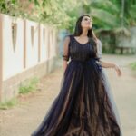 Dayyana Hameed Instagram - You gaze at the stars, And they twinkle at you, Teasing! Hha what a Dreamer you are, When your thoughts are, Invaded , filling with sweet Memories, that you keep Close to your heart. _musings @canographersmedia @reine_belleza