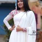 Dayyana Hameed Instagram - Focus on what lights a fire inside of you and use that passion to fill a white space. simply love this white salwar by @zaista_designer_studio And thank you ❤️ @sisirasebastian