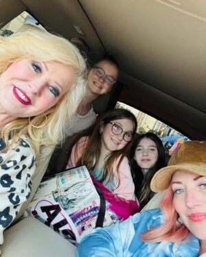 DeAnne Stidham Instagram - I brought some of my granddaughters and a great niece to experience Joia for the first time today!  I had forgotten just how magical this place is and seeing it through their eyes has been so fun and amazing!  Joia is FULL of the BEST accessories, hats, glasses, purses, all of the things!! 
#shoppingday #fashion #girlsday 💓💖💝💗💕