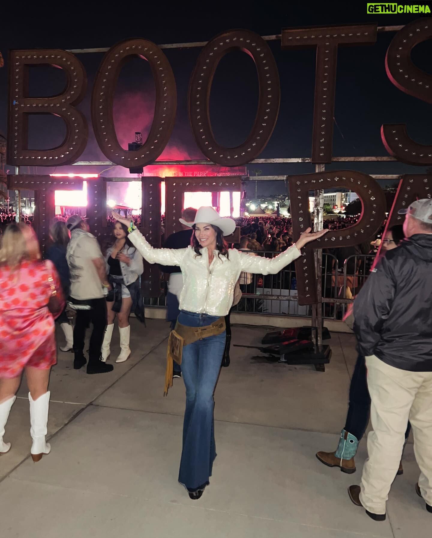 Debbe Dunning - 3.1K Likes - Such a Beautiful Venue put together by @bootsinthepark @activatad 👢thanks @sayheyjk for the tickets!! You’re one of my besties!! Thanks for thinking of me !! We all had such a blast
