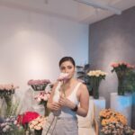 Debbie Garcia Instagram - The vibrant colors and delicate fragrances of flowers have a magical way of lifting spirits, bringing a smile, and infusing any space with energy and joy. Yesterday’s workshop. Tysm, @teamofloristeria 💐