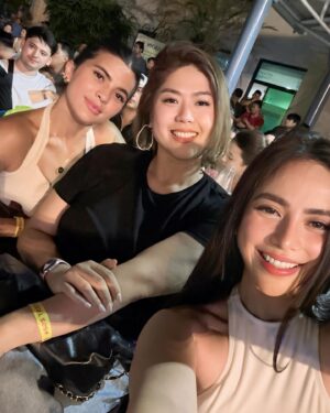 Debbie Garcia Instagram - First time to experience Gawagawayan Festival! ANG SOLID!!!! Thank you Mayor @j2dyizzo 🤘

Definitely one for the books! @thirdvano @_misslopa @mixydy @nicoledyyy @katarinarodri @pattymuhlach @tjvalderrama @muhlachluigi @paulinacoj 😎🫶🏻🥹