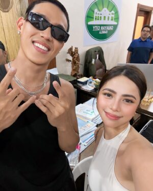 Debbie Garcia Instagram - First time to experience Gawagawayan Festival! ANG SOLID!!!! Thank you Mayor @j2dyizzo 🤘

Definitely one for the books! @thirdvano @_misslopa @mixydy @nicoledyyy @katarinarodri @pattymuhlach @tjvalderrama @muhlachluigi @paulinacoj 😎🫶🏻🥹