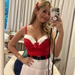Debbie Tan Instagram - Merry Xmas ! 🥛🍪