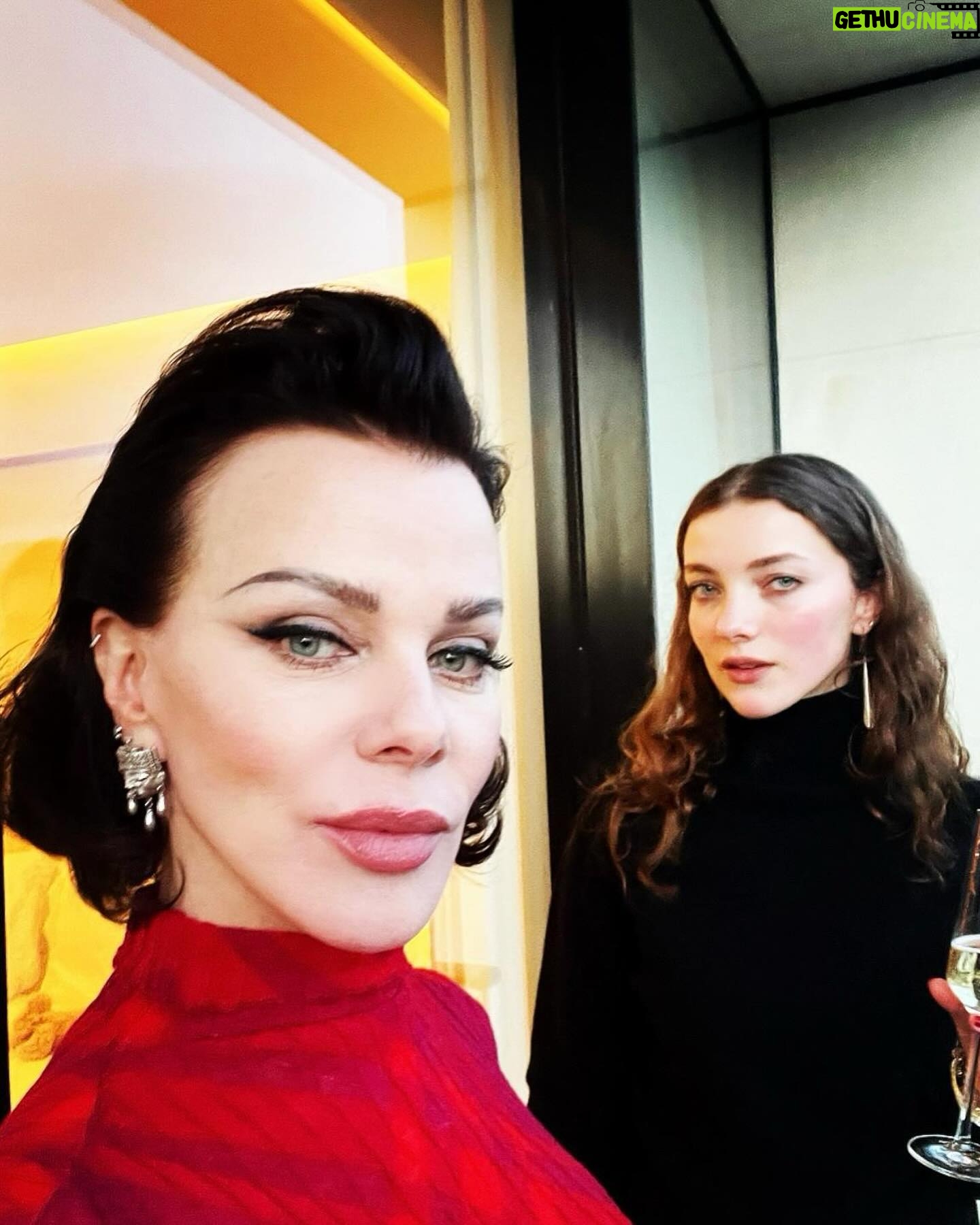 Debi Mazar Instagram - ๐ 18!! Buon Compleanno Giulia! Born on St.Patrickโs Day! ๐ My lucky lady! I have so much gratitude & joy to be you mother๐๐๐๐๐ We are so proud of the woman youโve become.. So intelligent,elegant and full of compassion & wisdom beyond your years. Always an old soul,since the day I saw your little face when you were born. You SHINE ! May this be a blessed start to your โadulthoodโ & many blessings to you my love ๐ Auguri Tesoro! Hereโs to the next chapter ๐ ๐๐ป๐ฏ๐ช๐ฝ๐โค๏ธ