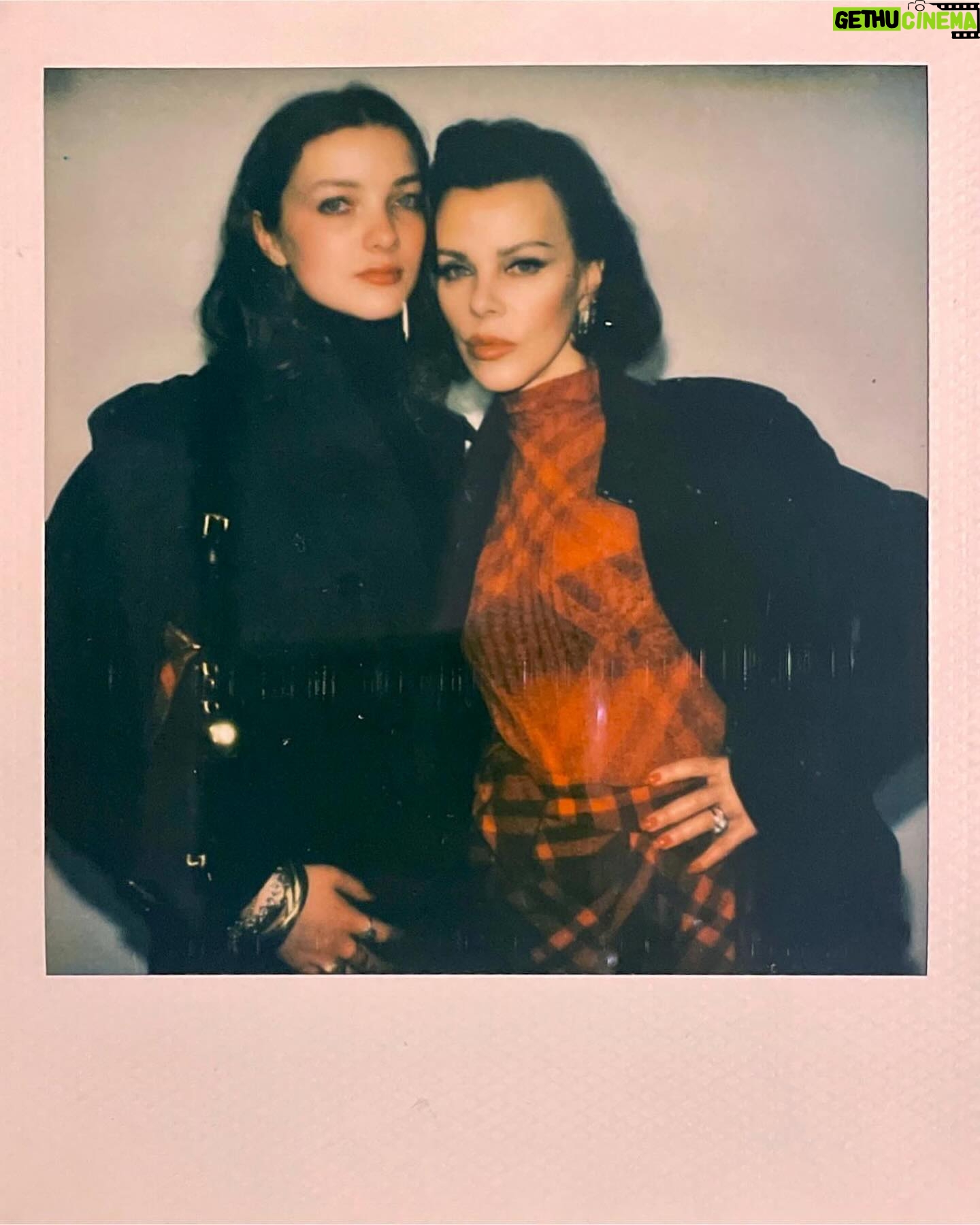 Debi Mazar Instagram - ๐ 18!! Buon Compleanno Giulia! Born on St.Patrickโs Day! ๐ My lucky lady! I have so much gratitude & joy to be you mother๐๐๐๐๐ We are so proud of the woman youโve become.. So intelligent,elegant and full of compassion & wisdom beyond your years. Always an old soul,since the day I saw your little face when you were born. You SHINE ! May this be a blessed start to your โadulthoodโ & many blessings to you my love ๐ Auguri Tesoro! Hereโs to the next chapter ๐ ๐๐ป๐ฏ๐ช๐ฝ๐โค๏ธ