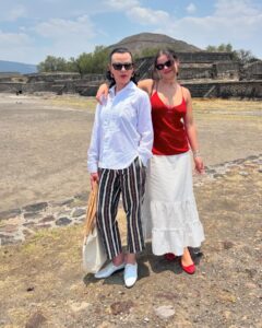 Debi Mazar Instagram - Great day with @corc0s at Teotihuacán ❣️🇲🇽❤️💃🏻💃🏻 We didn’t wear the right shoes,per usual 🤣 What are the chances we both would be working in the same city and have the same day off to spend together ! Thankyou universe❣️ #MotherDaughterDay #Mexico