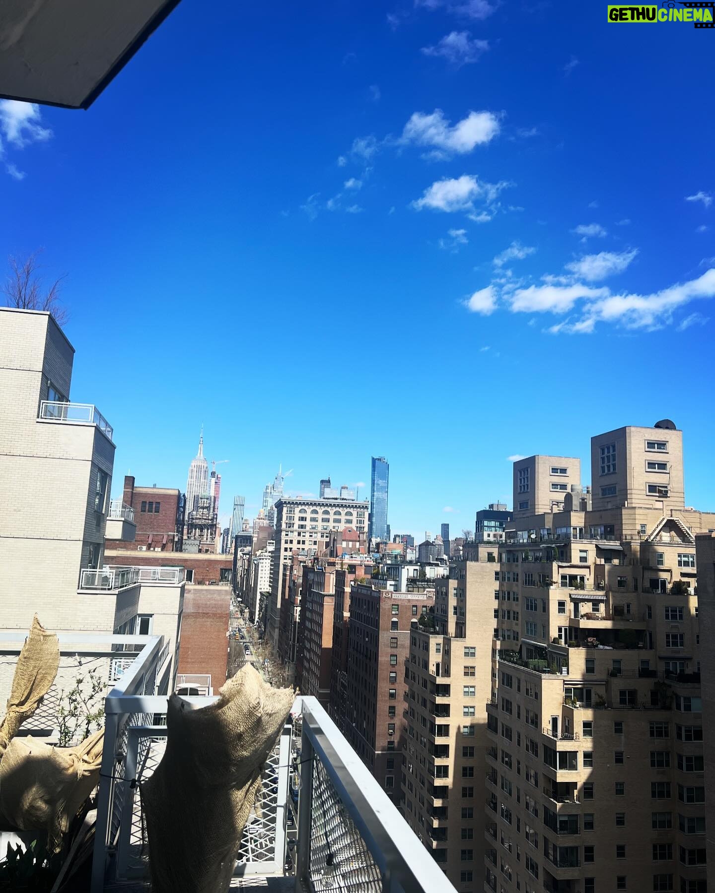 Debi Mazar Instagram - Hello NYC! I came & went, for a quick gig.Sorry to everyone that I couldn’t visit! I kept quiet&focused.4 days ..sigh. So weird to come home to my city/my DNA,and have zero time to see all whom I love.I did get to see Kim & Ruben,Robert &Crispy! That frittata,Kim,was off the hook! 🍳 Thankyou to my host @ilpostoaccanto @bealovesjul @jullovsbea for taking me in and feeding/inspiring me.Greatest love story ever❣️ The love was felt❤️ Didn’t take pics as I was too busy catching up.Phone down.. I had so much dog love with Hoda,Sketchy,Jojo & ZsaZsa!❤️ I’ll be back 🗽