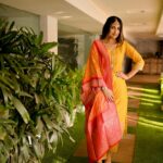 Debjani Deghuria Instagram - Feeling suit-tastic. 🧡🎻 Ethnically elegant, inherently stylish. 🎻🧡 …. Outfit @soch.bhubaneswar.janpath 💙 Hairartist @arman_hair_expert 💙 Makeup by me ☺️🎻💙 Shot by. @k._.s._.photography_