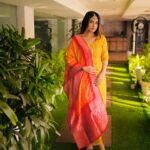 Debjani Deghuria Instagram - Feeling suit-tastic. 🧡🎻 Ethnically elegant, inherently stylish. 🎻🧡 …. Outfit @soch.bhubaneswar.janpath 💙 Hairartist @arman_hair_expert 💙 Makeup by me ☺️🎻💙 Shot by. @k._.s._.photography_