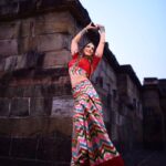 Debjani Deghuria Instagram - Traditional vibes, timeless elegance... A Girls true power lies in her grace and confidence.. Style by @u_bonita_by_swikrutee_ 💄 Makeup @u_bonita_by_swikrutee Beautiful outfit by @tasa_wings Beautiful capture by @creativesbychiranjeeb #debjanideghuria #Debjani