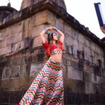 Debjani Deghuria Instagram - Traditional vibes, timeless elegance... A Girls true power lies in her grace and confidence.. Style by @u_bonita_by_swikrutee_ 💄 Makeup @u_bonita_by_swikrutee Beautiful outfit by @tasa_wings Beautiful capture by @creativesbychiranjeeb #debjanideghuria #Debjani