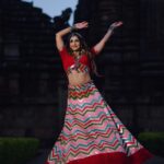 Debjani Deghuria Instagram - Traditional vibes, timeless elegance... A Girls true power lies in her grace and confidence.. Style by @u_bonita_by_swikrutee_ 💄 Makeup @u_bonita_by_swikrutee Beautiful outfit by @tasa_wings Beautiful capture by @creativesbychiranjeeb #debjanideghuria #Debjani