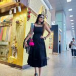 Debjani Deghuria Instagram - Flying high with my fashion game 💕 😎🎻🧿 Bestie’s best click 😎 pc @be_urself25__ #airportfashion #airportlook #airportoutfit #airportstyle #airportdiaries #airportvibes #outfitoftheday #outfits #fashion #fashions #actressairportlook #celebrity #publicfigure #movies #debjanideghuria #debjani #debjaniactress #indianactress #loveyourself #love #mylife