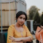 Debjani Deghuria Instagram - “Breathing in, I calm my body. “Take a deep breath and let it all go.” ... 🌻🍹 Just a random candid by @k._.s._.photography_