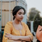 Debjani Deghuria Instagram - “Breathing in, I calm my body. “Take a deep breath and let it all go.” ... 🌻🍹 Just a random candid by @k._.s._.photography_