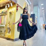 Debjani Deghuria Instagram - Flying high with my fashion game 💕 😎🎻🧿 Bestie’s best click 😎 pc @be_urself25__ #airportfashion #airportlook #airportoutfit #airportstyle #airportdiaries #airportvibes #outfitoftheday #outfits #fashion #fashions #actressairportlook #celebrity #publicfigure #movies #debjanideghuria #debjani #debjaniactress #indianactress #loveyourself #love #mylife