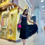 Debjani Deghuria Instagram - Flying high with my fashion game 💕 😎🎻🧿 Bestie’s best click 😎 pc @be_urself25__ #airportfashion #airportlook #airportoutfit #airportstyle #airportdiaries #airportvibes #outfitoftheday #outfits #fashion #fashions #actressairportlook #celebrity #publicfigure #movies #debjanideghuria #debjani #debjaniactress #indianactress #loveyourself #love #mylife