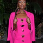 Deborah Joy Winans Instagram - I felt BEAUTIFUL as I got to watch the first 2 episodes of my new show @terrorlakedriveallblk wearing @harbison.studio by @charlienchargie Charlie you are one of the kindest souls I have ever met and truly amazing at what you do💜 My team always shows up STRONG and allows me to look my best anywhere I go🤗 📸 @aturnerarchives you always find a way to catch the moments💜💜 🎥 @tylerrm_ 💄 @missdrini you SLAYYYY ALL DAYYY 💁🏿‍♀️ @velvedacheese KILLED this braid🙌🏿 #BlackExcellence #TerrorLakeDriveS3