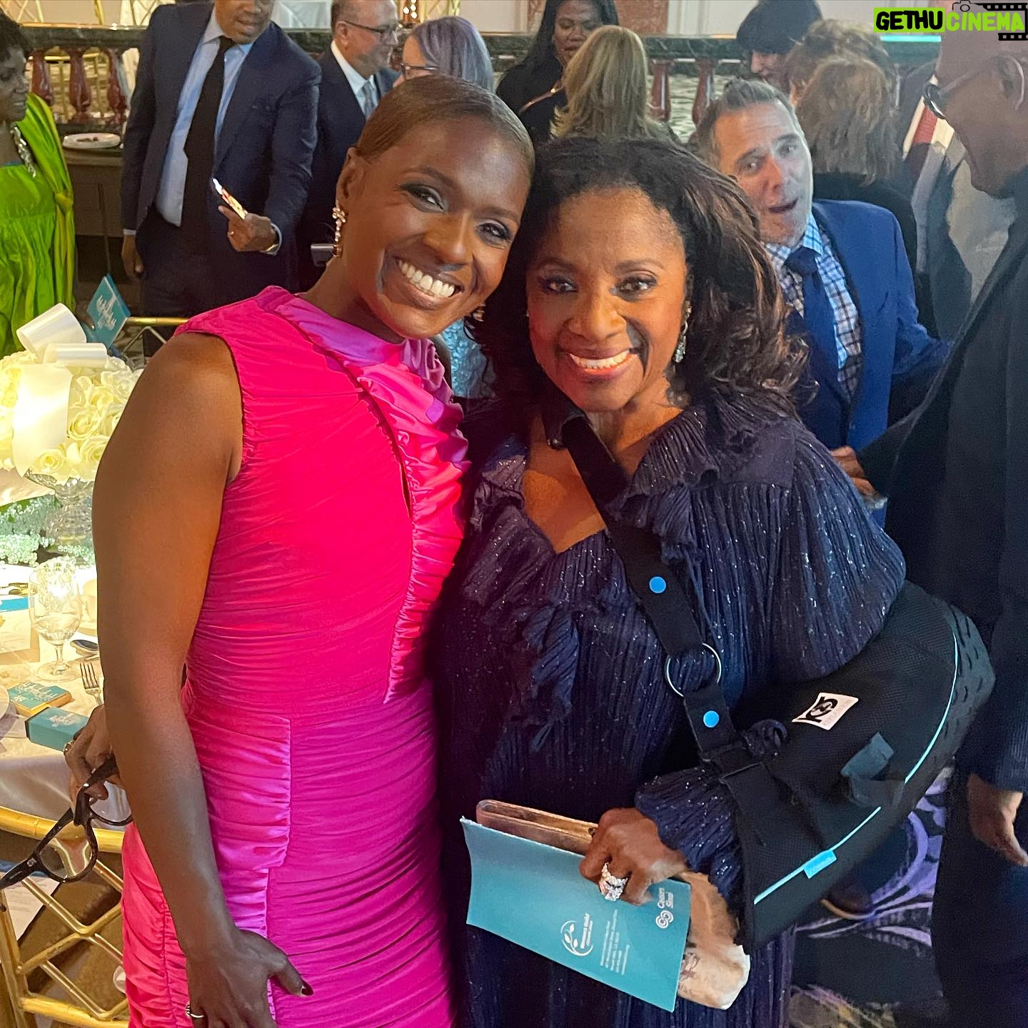 Deborah Joy Winans Instagram - Had an amazing night celebrating two of our favorite icons we are lucky to call family 🥰 Congratulations @samuelljackson and @ltjackson_ We love y’all🤗🤗