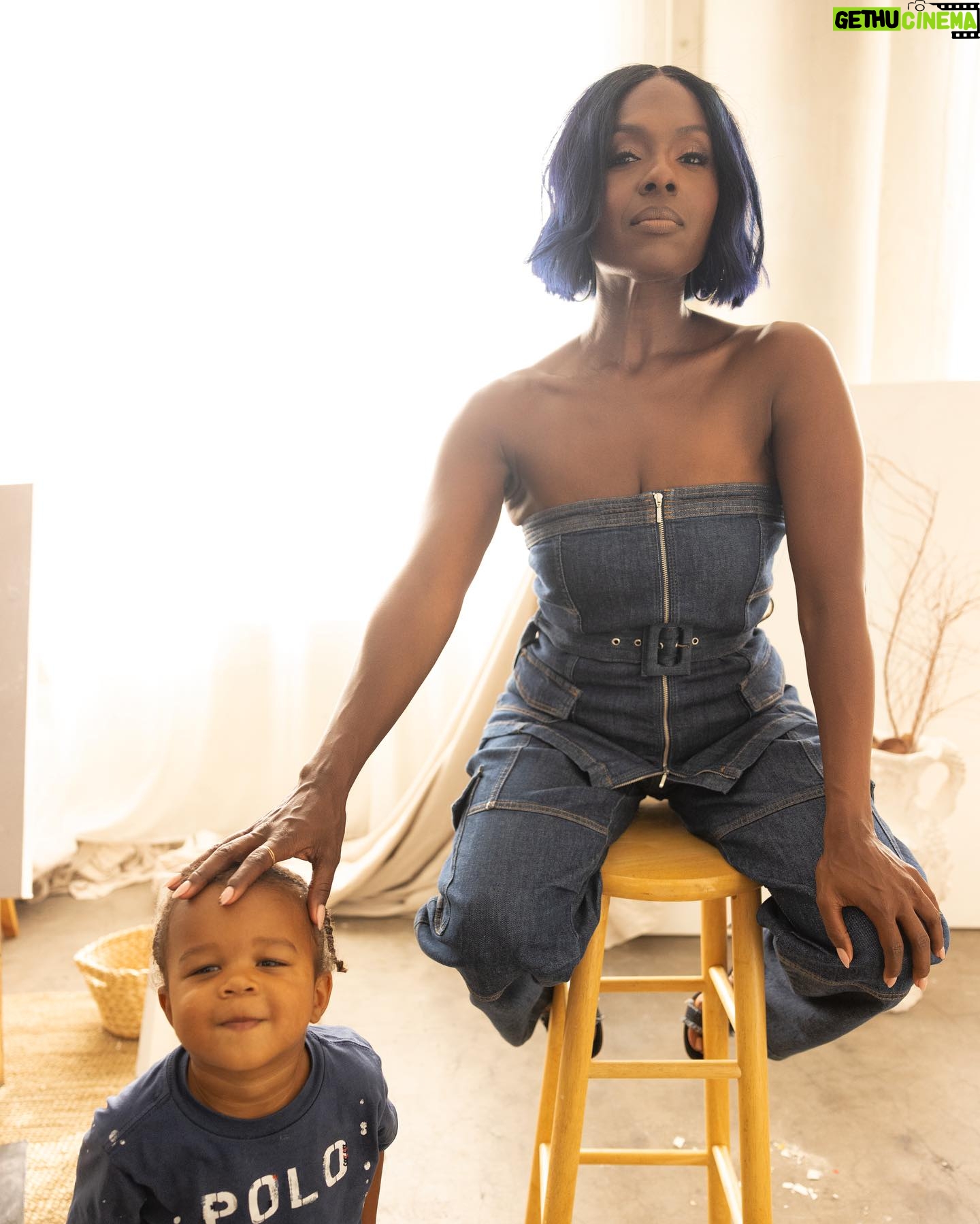 Deborah Joy Winans Instagram - Happy Saturday from me and my babyππ Didnβt plan for him to be at my shoot, but it had to happen so you do what you have to do as a mom while you slayππππΏββοΈ πΈ @eltonandersonjr π @missdrini ππΏββοΈ @jtouch π @apuje
