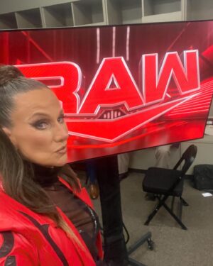 Debrah Miceli Instagram - Big night on #WWERaw and some major shakeups in the #WWEDraft!

What did you guys think of the selections??

@wwe #WWE
can we talk about the hair and make up? 
@themickeyfitzpatrick is always on point thank you!!