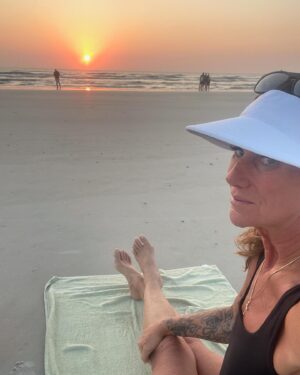 Debrah Miceli Instagram - Good morning from #DaytonaBeach! ☀️

No better way to start the day ahead of a fun, busy weekend! @welcometorockville

#thursdayvibes #rockville #sunrise