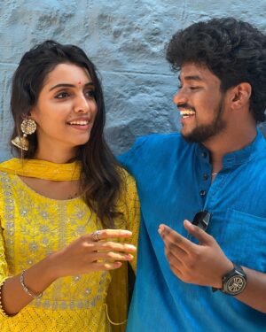 Deepika Damu Instagram - Hard times will always reveal true friends>>
Mera Natpu forever and ever ♾️💯
@gokul_cdc_ @deepuuofficial

#kanaakaanumkaalangal #vijaytelevision #disneyplushotstartamil #deepikainkanaakaanumkaalangal #deepuuinkanaaasharitha #deepuuharitha #deepuuharithakanaa  #harithatomboy #deepuutomboy #deepuuharithatomboy #deepuureels #deepuuofficial #reels #deepuuinsaree #ᴛʀᴇɴᴅɪɴɢʀᴇᴇʟs #gokulcdc #natpuforever #natpu #friendshipgoals