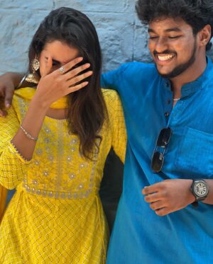 Deepika Damu Instagram - Hard times will always reveal true friends>>
Mera Natpu forever and ever ♾️💯
@gokul_cdc_ @deepuuofficial

#kanaakaanumkaalangal #vijaytelevision #disneyplushotstartamil #deepikainkanaakaanumkaalangal #deepuuinkanaaasharitha #deepuuharitha #deepuuharithakanaa  #harithatomboy #deepuutomboy #deepuuharithatomboy #deepuureels #deepuuofficial #reels #deepuuinsaree #ᴛʀᴇɴᴅɪɴɢʀᴇᴇʟs #gokulcdc #natpuforever #natpu #friendshipgoals