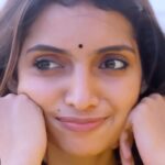 Deepika Damu Instagram – Chumma porapokkula 😅
#nomakeup
#kanaakaanumkaalangal #vijaytelevision #disneyplushotstartamil #deepikainkanaakaanumkaalangal #deepuuinkanaaasharitha #deepuuharitha #deepuuharithakanaa #harithatomboy #deepuutomboy #deepuuharithatomboy #deepuureels #deepuuofficial #reels #deepuuinsaree #ᴛʀᴇɴᴅɪɴɢʀᴇᴇʟs #dancevideo #jodiareuready #jodiareuready💃🕺 #deepikadamu #deepikajodi