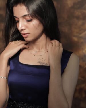 Deepika Damu Instagram - Inhale………Exhale………..

👗 @_gina_couture 

#kanaakaanumkaalangal #vijaytelevision #disneyplushotstartamil #deepikainkanaakaanumkaalangal #deepuuinkanaaasharitha #deepuuharitha #deepuuharithakanaa  #harithatomboy #deepuutomboy #deepuuharithatomboy #deepuureels #deepuuofficial #reels #deepuuinsaree #ᴛʀᴇɴᴅɪɴɢʀᴇᴇʟs #dancevideo