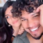 Deepika Damu Instagram – Ana Ennamo irukku ya unkitta 🙈❤️
#manojjackson #momubittu
#nomakeup
#kanaakaanumkaalangal #vijaytelevision #disneyplushotstartamil #deepikainkanaakaanumkaalangal #deepuuinkanaaasharitha #deepuuharitha #deepuuharithakanaa  #harithatomboy #deepuutomboy #deepuuharithatomboy #deepuureels #deepuuofficial #reels #deepuuinsaree #ᴛʀᴇɴᴅɪɴɢʀᴇᴇʟs #dancevideo #jodiareuready #jodiareuready💃🕺 #deepikadamu #deepikajodi