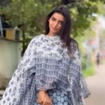 Deepika Damu Instagram – Avan kangaliley Enthan vayadharinthen!!🙈🫶🏻❤️
Wearing: @shubbamcbe
#nomakeup
#kanaakaanumkaalangal #vijaytelevision #disneyplushotstartamil #deepikainkanaakaanumkaalangal #deepuuinkanaaasharitha #deepuuharitha #deepuuharithakanaa #harithatomboy #deepuutomboy #deepuuharithatomboy #deepuureels #deepuuofficial #reels #deepuuinsaree #ᴛʀᴇɴᴅɪɴɢʀᴇᴇʟs #dancevideo #jodiareuready #jodiareuready💃🕺 #deepikadamu #deepikajodi