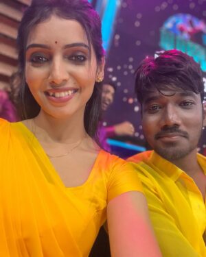 Deepika Damu Instagram - Do watch Jodi are u ready Today @9.30 pm @vijaytelevision @disneyplushotstartamil 

Choreographer @yobu_lucas
MUA @sandhya_23.
Attire @mownesh_official

#kanaakaanumkaalangal #vijaytelevision #disneyplushotstartamil #deepikainkanaakaanumkaalangal #deepuuinkanaaasharitha #deepuuharitha #deepuuharithakanaa  #harithatomboy #deepuutomboy #deepuuharithatomboy #deepuureels #deepuuofficial #reels #deepuuinsaree #ᴛʀᴇɴᴅɪɴɢʀᴇᴇʟs #dancevideo #jodiareureeady #deepikakalai #kalaideepika