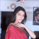Deepika Damu Instagram – Marakkuma marakkuma ✨❤️
Saree from @weddingstudio_skar
#kanaakaanumkaalangal #vijaytelevision #disneyplushotstartamil #deepikainkanaakaanumkaalangal #deepuuinkanaaasharitha #deepuuharitha #deepuuharithakanaa #harithatomboy #deepuutomboy #deepuuharithatomboy #deepuureels #deepuuofficial #reels #deepuuinsaree #ᴛʀᴇɴᴅɪɴɢʀᴇᴇʟs #dancevideo