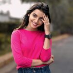 Deepika Damu Instagram – Meendum orumurai🙈❤️
📸: @_.tamill.__
#no makeup
#kanaakaanumkaalangal #vijaytelevision #disneyplushotstartamil #deepikainkanaakaanumkaalangal #deepuuinkanaaasharitha #deepuuharitha #deepuuharithakanaa #harithatomboy #deepuutomboy #deepuuharithatomboy #deepuureels #deepuuofficial #reels #deepuuinsaree #ᴛʀᴇɴᴅɪɴɢʀᴇᴇʟs #dancevideo #jodiareuready #jodiareuready💃🕺 #deepikadamu #deepikajodi