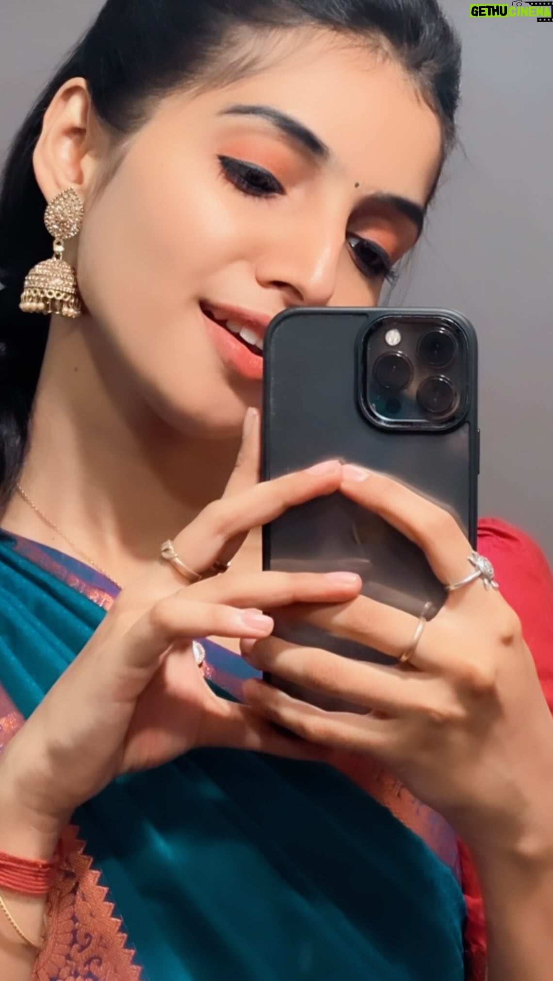 Deepika Damu Instagram - Pov: Song lyrics Hits you hard ✨ #kanaakaanumkaalangal #vijaytelevision #disneyplushotstartamil #deepikainkanaakaanumkaalangal #deepuuinkanaaasharitha #deepuuharitha #deepuuharithakanaa #harithatomboy #deepuutomboy #deepuuharithatomboy #deepuureels #deepuuofficial #reels #deepuuinsaree #ᴛʀᴇɴᴅɪɴɢʀᴇᴇʟs #dancevideo