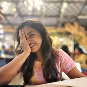 Deepthi Rajendra Instagram - Me and my different moods. 😌

Pc: @nithyakumaresan_mua

#cafedeparis #chennai #onegoodday #happyface #nomakeup #deepthirajendra #nomakeuplook #nofilter #nofilterneeded