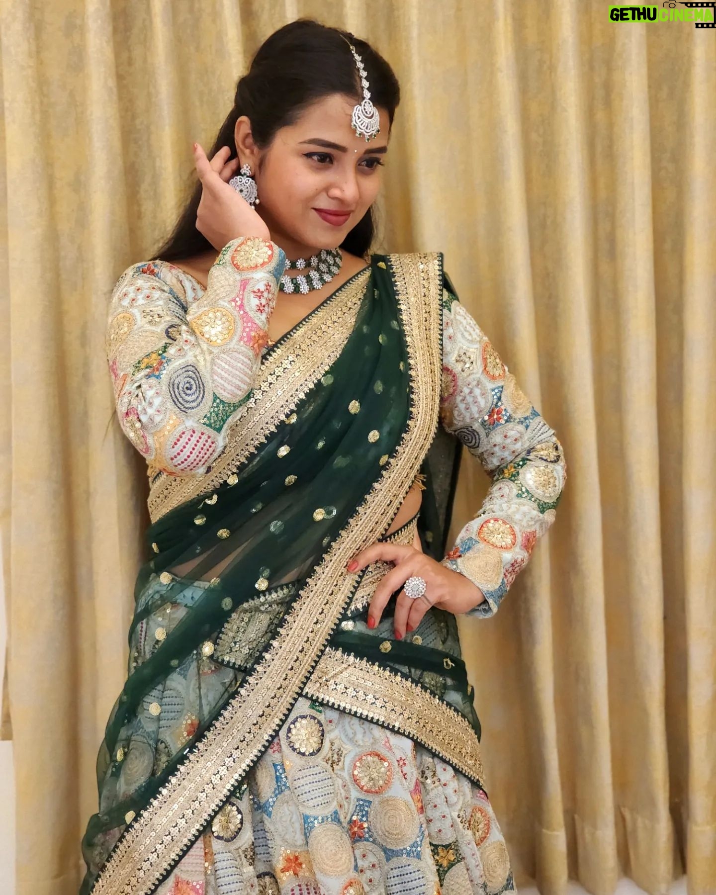 Deepthi Rajendra - 6.8K Likes - 🦚
.
Costume: @mokshe_rental_destination
Jewels: @krishya_bridal_collections