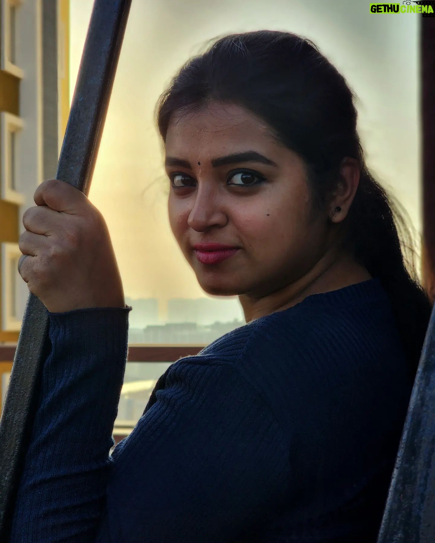 Deepthi Rajendra - 4.1K Likes - Staring at my Valentine🙈🫵🏻
HAPPY VALENTINE'S DAY LOVESSS🫶🏻