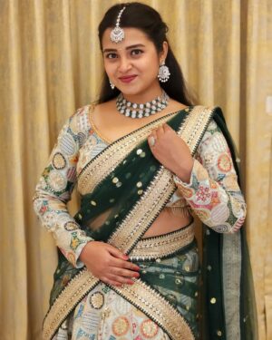 Deepthi Rajendra Instagram - 🦚

.

Costume: @mokshe_rental_destination 
Jewels: @krishya_bridal_collections