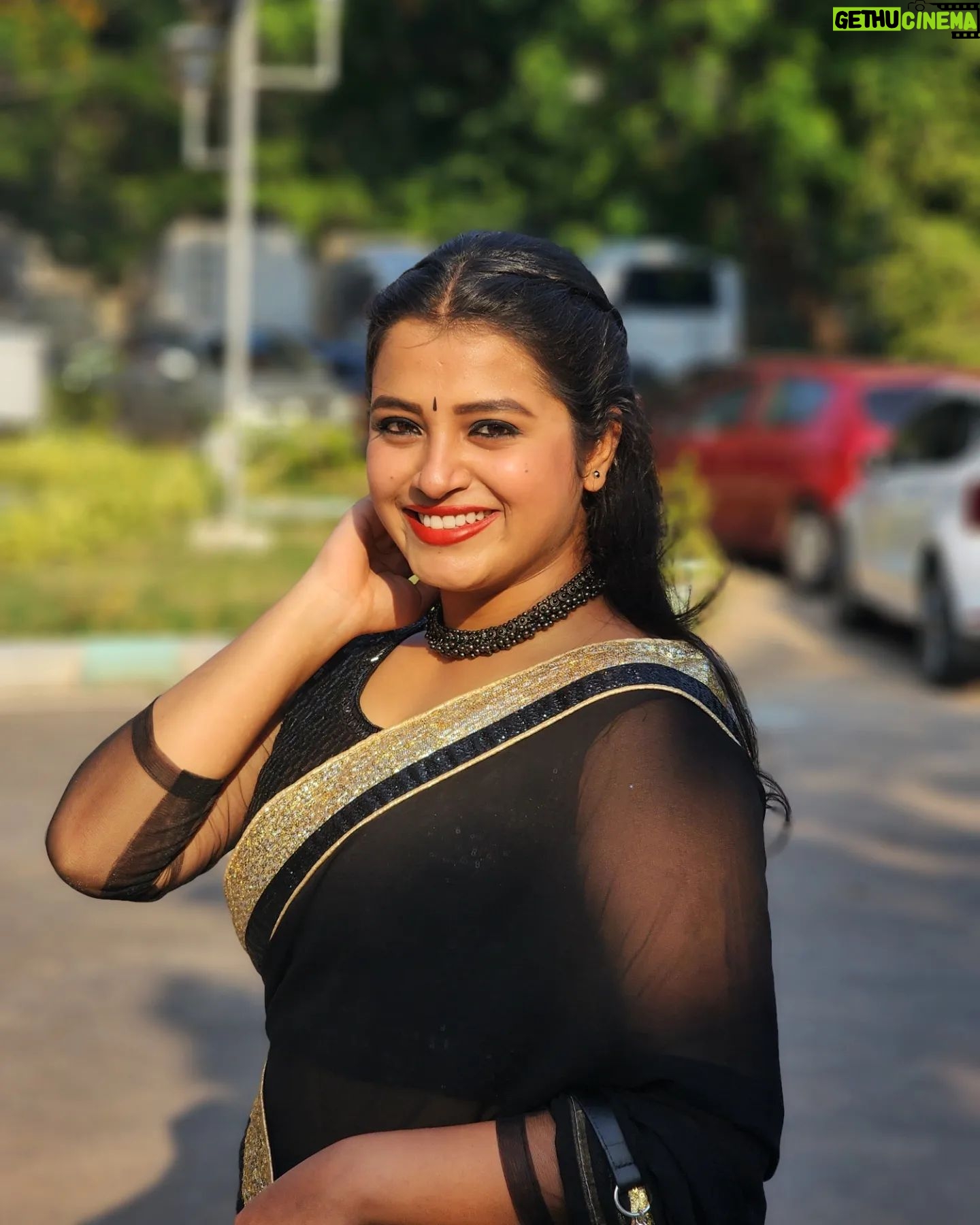 Deepthi Rajendra - 3.8K Likes - There's something about Black 💯🖤
#skv2023 #sunkudumbamvirudhugal2023 #suntv
#deepthirajendra #DR
