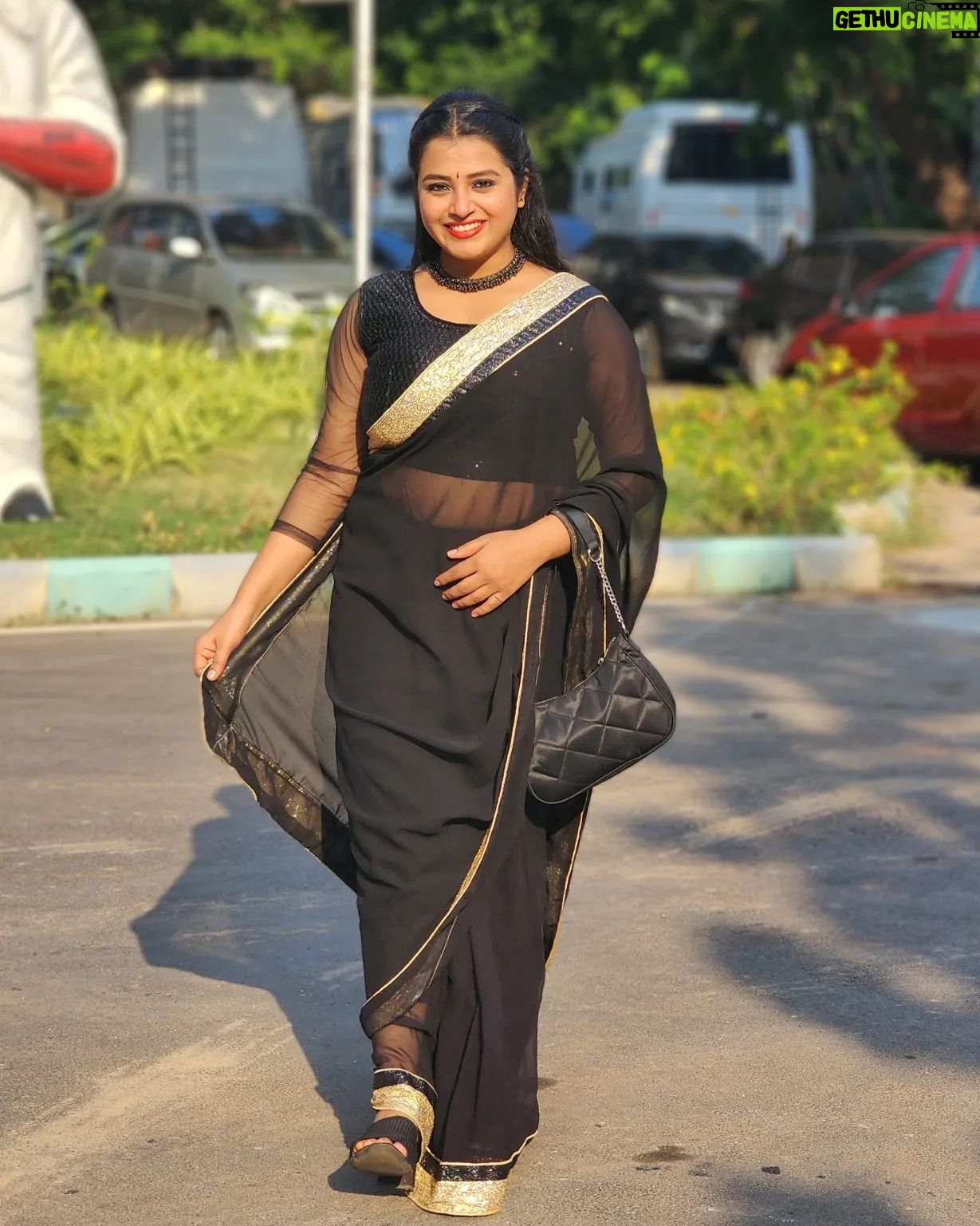 Deepthi Rajendra - 3.8K Likes - There's something about Black 💯🖤
#skv2023 #sunkudumbamvirudhugal2023 #suntv
#deepthirajendra #DR