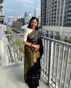 Deepti Naval Instagram - The Gala at the Atlanta India Film Festival where I also got to present my book and do a read for the audience was quite delightful! Sari @raw_mango