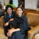 Deepti Naval Instagram - Lovely running into Papon at the airport this morning, the hugely talented singer whose song ‘Tere mere Ishq ka’ for ‘Goldfish’ is my hot favourite these days . . . Just love the way he has sung it! Do check it out! @goldfishthefilm @paponmusic @deeptinavalmovies #deeptinavalmovies