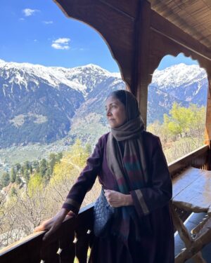 Deepti Naval Instagram - Discovered this little gem of a place in Hamta, truly a get away - where one can spend a quiet time with oneself,  contemplating on the ways of the world . . . 😌