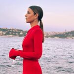Defne Kayalar Instagram – ♦️#ellestyleawards