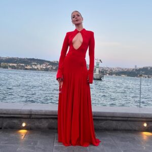 Defne Kayalar Instagram - ♦️#ellestyleawards