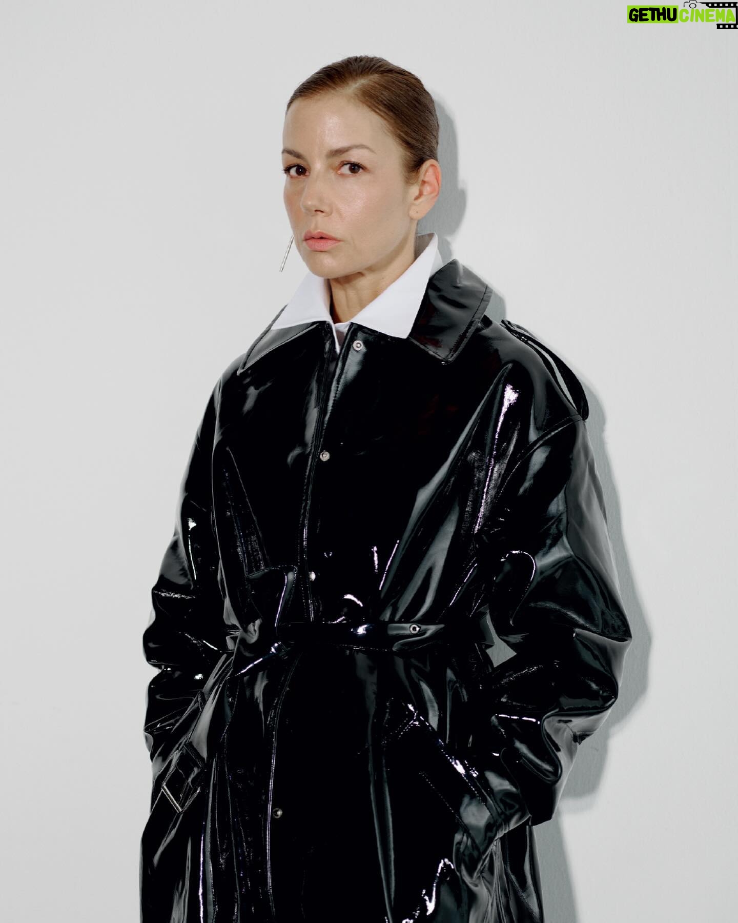 Defne Kayalar Instagram - Self-improvement is the keyword of #DefneKayalar p. 302, Issue Nº1 Interview @baglankeskin Photography @turanertekin Fashion @a.batuhancetin Hair Stylist @tahakaymazz Make up Artist @yigitizgii Photography Assistants @bulentozber @denizpolattimur Producer @zaltinkut #SoberDigital #SoberPrint @kayalar